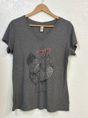 Cute Glasses Chick Chicken Hen 4H Farm Egg Humor V-Neck Size Large Tshirt